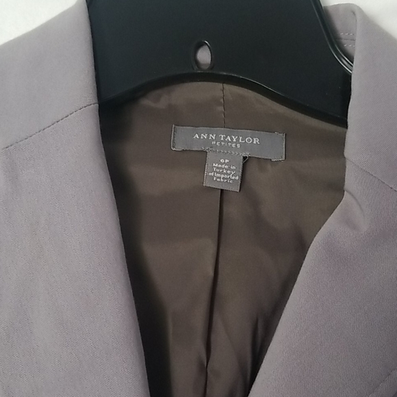 Clothes - Picture 2 of 3